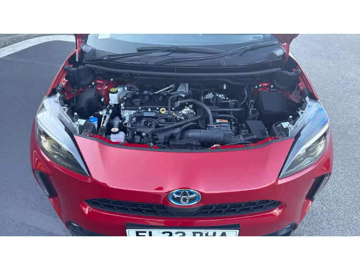 2023-toyota-yaris-cross-15-vvt-i-design-big-7