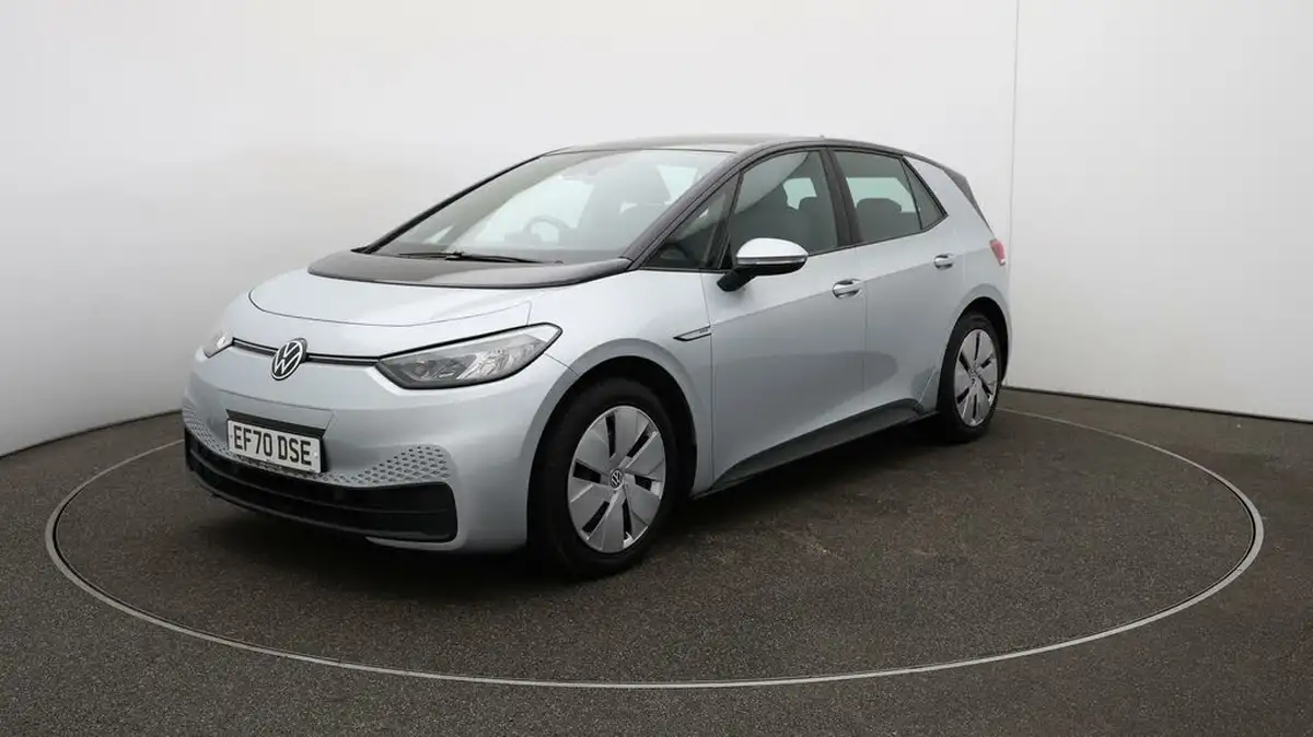 2020-volkswagen-id3-e-life-big-3