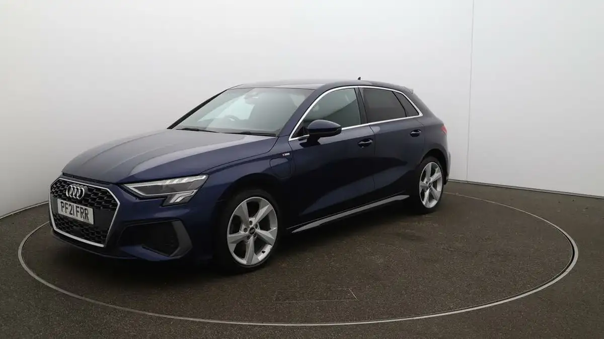 2021-audi-a3-14-40-tfsi-e-s-line-big-3