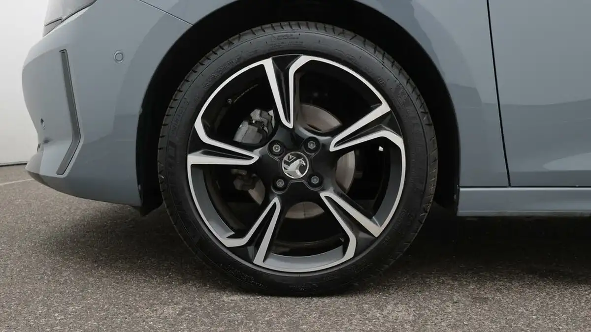 2024-vauxhall-corsa-12i-gs-big-18
