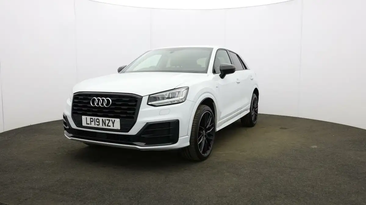 2019-audi-q2-15-35-tfsi-black-edition-cod-s-tronic-big-30