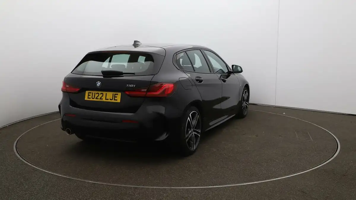 2022-bmw-1-series-15-118i-m-sport-lcp-big-55