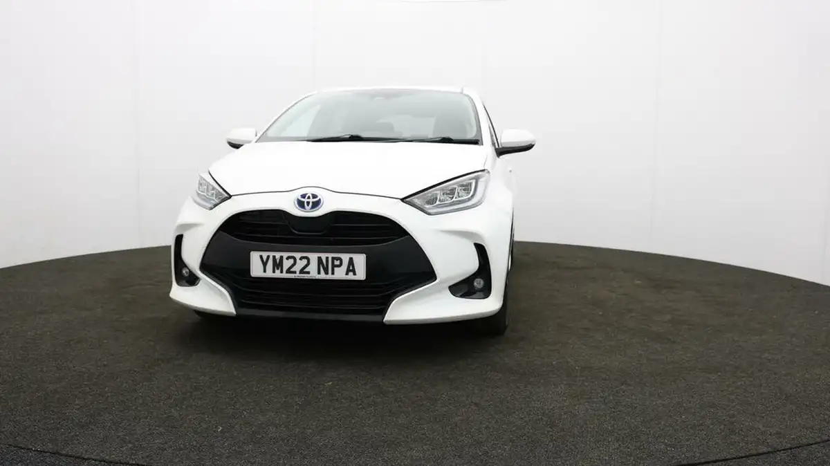 2022-toyota-yaris-15-vvt-i-design-big-48