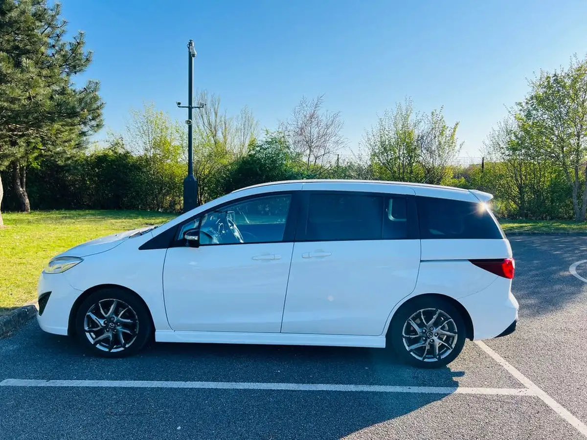 2013-mazda-mazda5-20-venture-edition-big-12