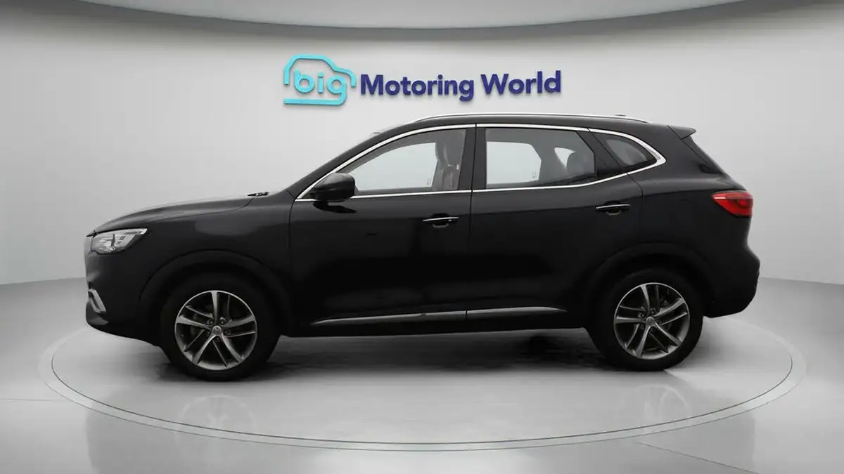2022-mg-hs-15t-gdi-excite-162ps-big-4