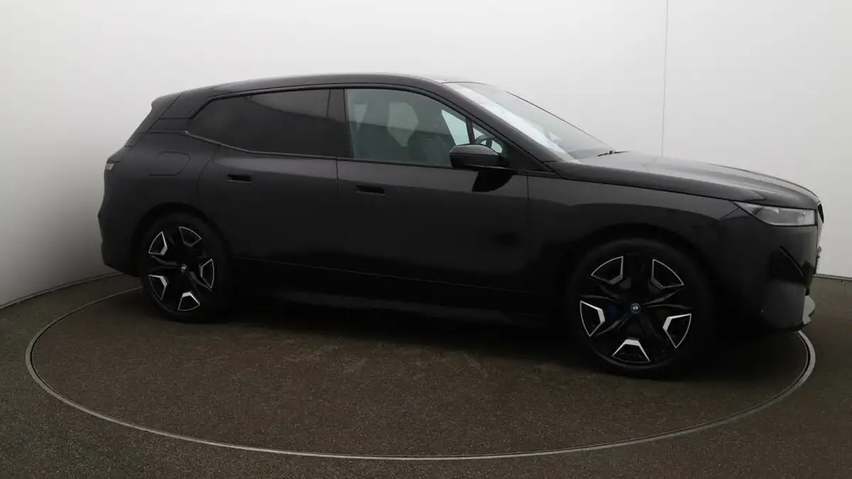 2022-bmw-ix-e-xdrive-40-m-sport-big-38