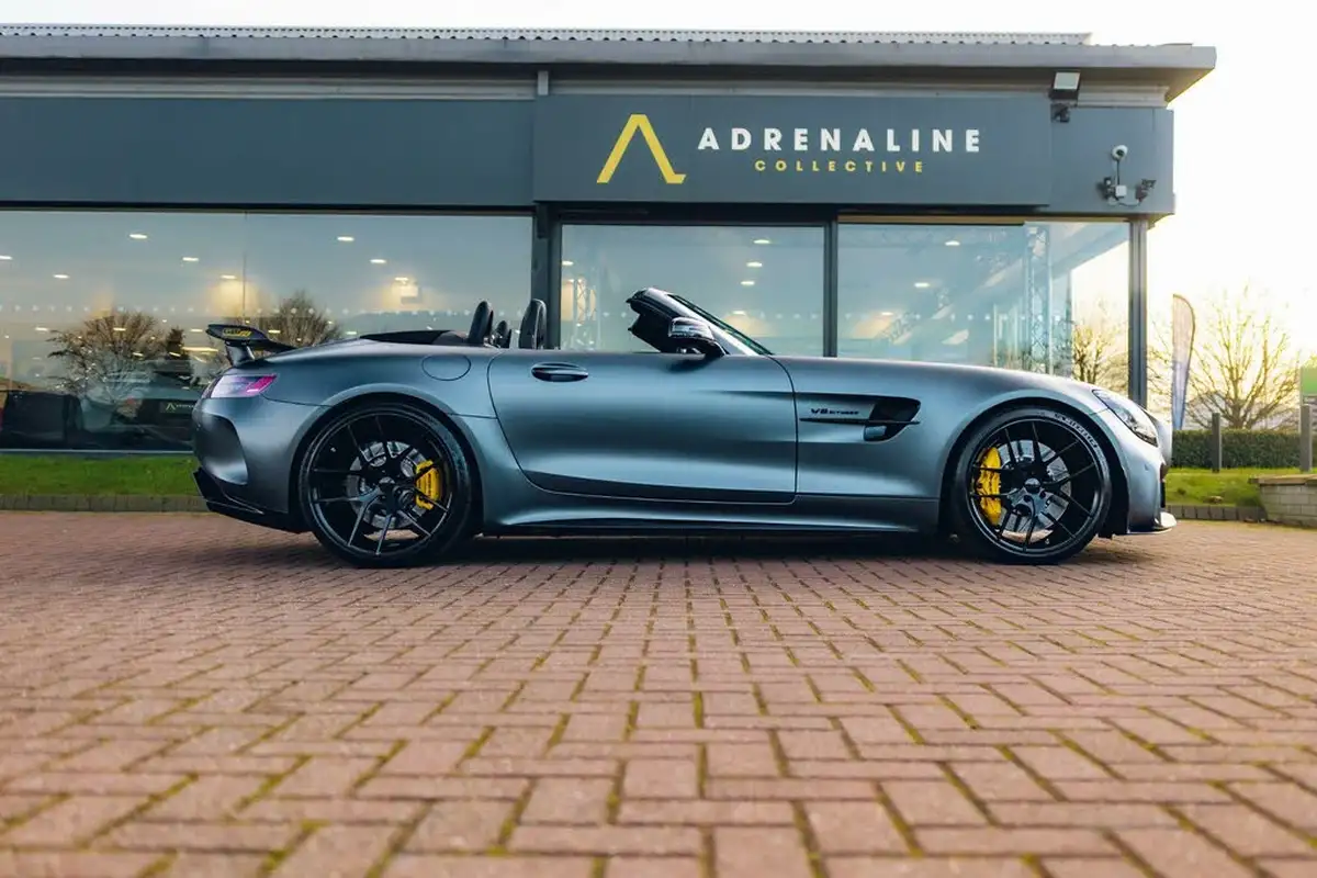 2020-mercedes-benz-amg-40-gt-r-convertible-big-4