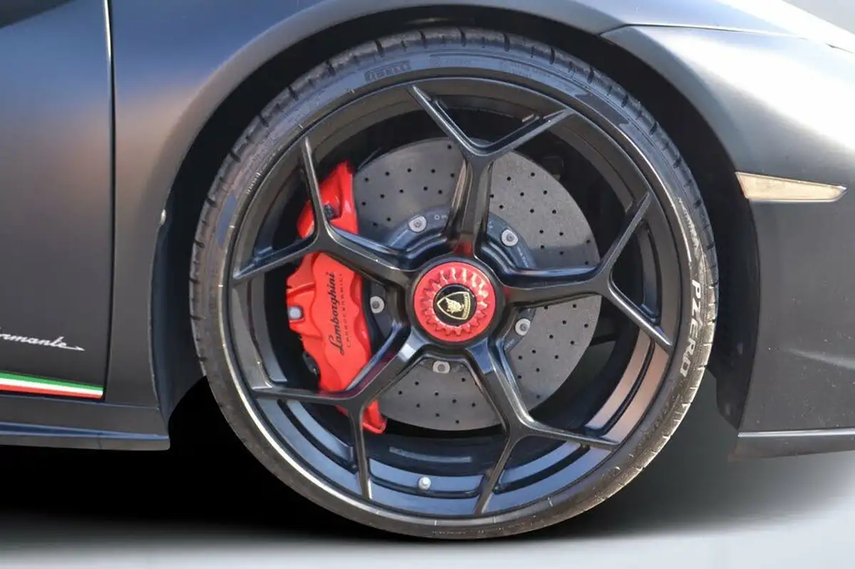 2018-lamborghini-huracan-52-performante-spyder-big-20