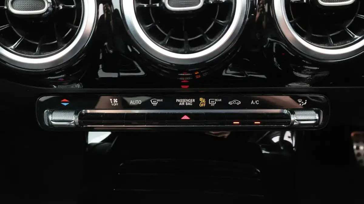 2019-mercedes-benz-a-class-13-a200-amg-line-hatchback-5d-7g-dct-big-11