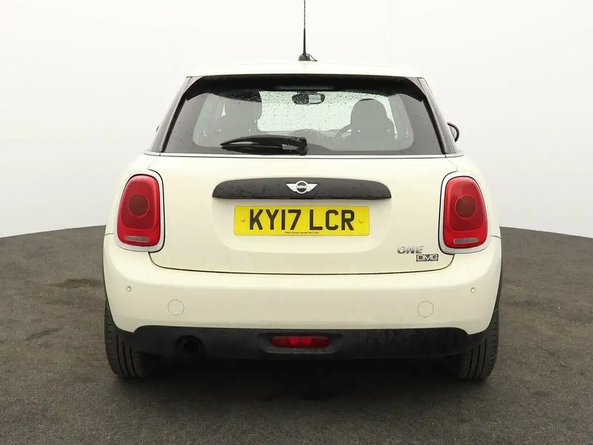 2017-mini-cooper-12-one-5d-big-5