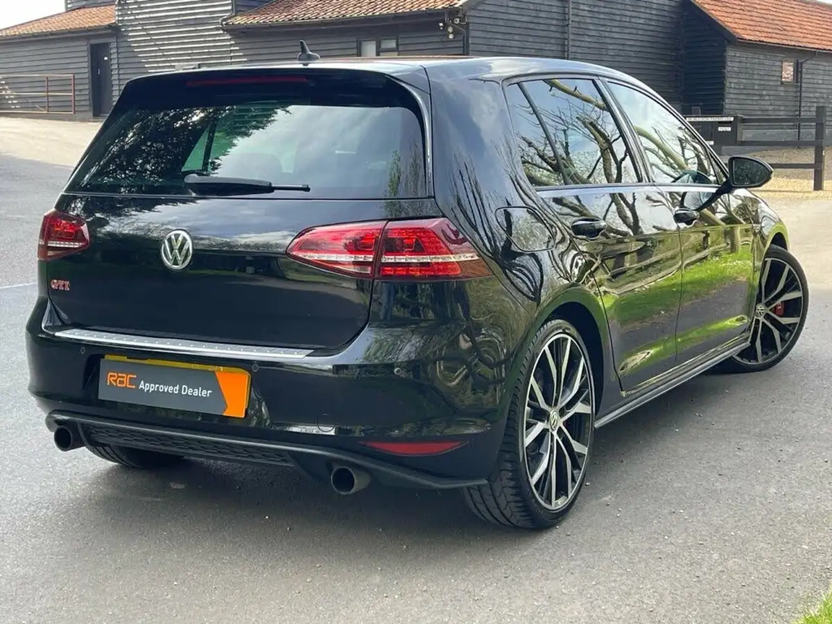 2016-volkswagen-golf-20-tsi-gti-230ps-performance-pk-hatchback-5d-dsg-big-12