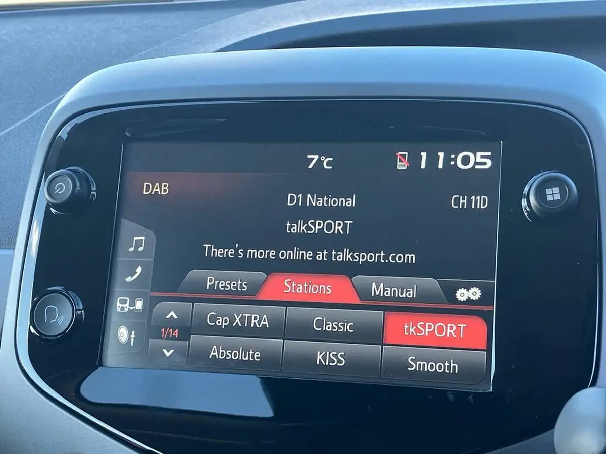2020-toyota-aygo-10-vvt-i-x-clusiv-big-9