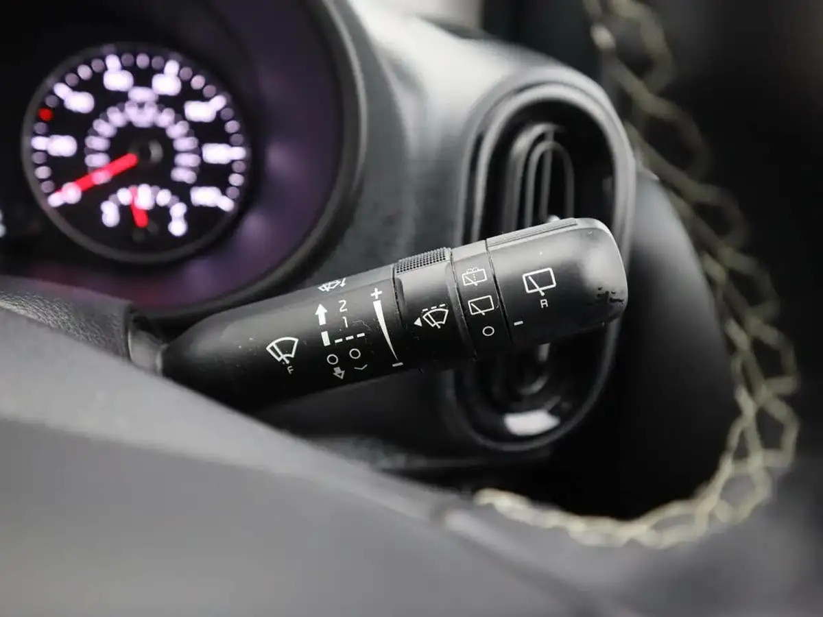 2021-kia-picanto-10-2-big-23