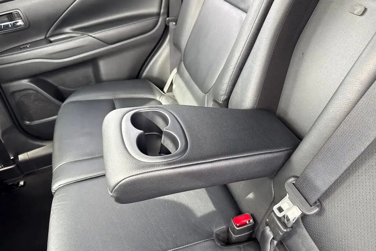 2017-mitsubishi-outlander-22di-d-4-auto-big-32