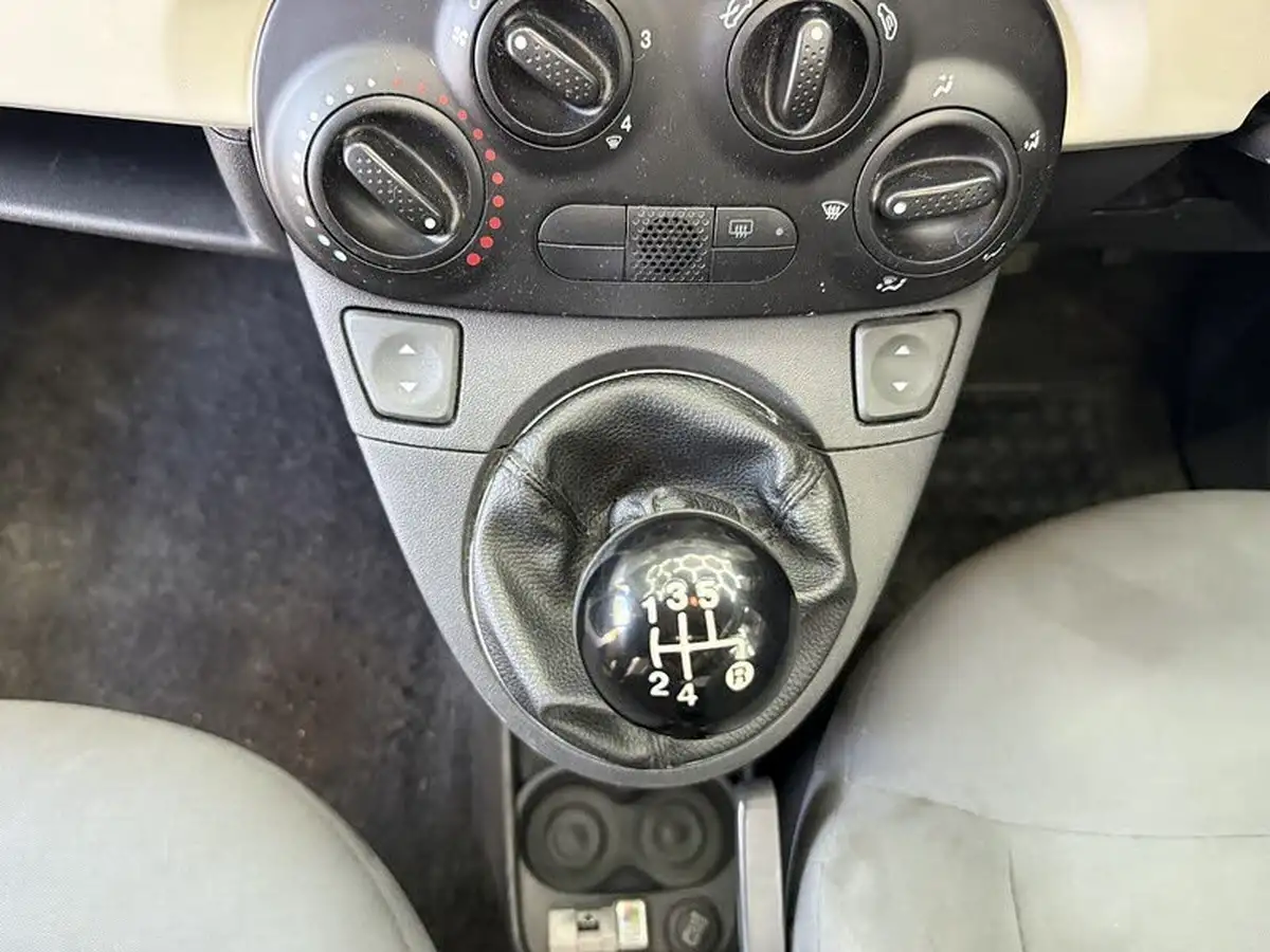 2009-fiat-500-12-pop-big-36