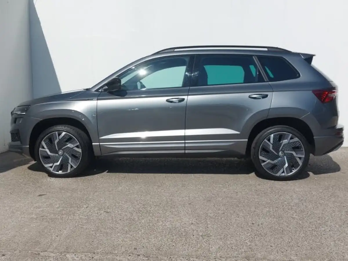 2022-skoda-karoq-15-tsi-sportline-big-3