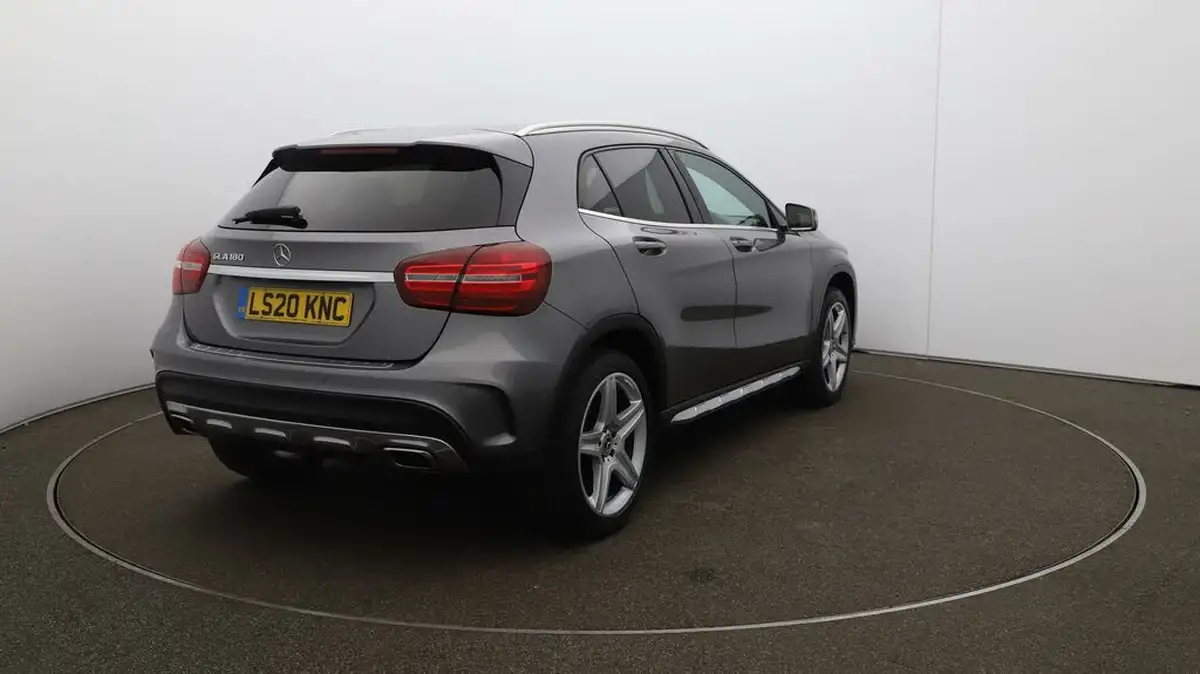 2020-mercedes-benz-gla-class-16-gla-180-amg-line-edition-7g-dct-big-46