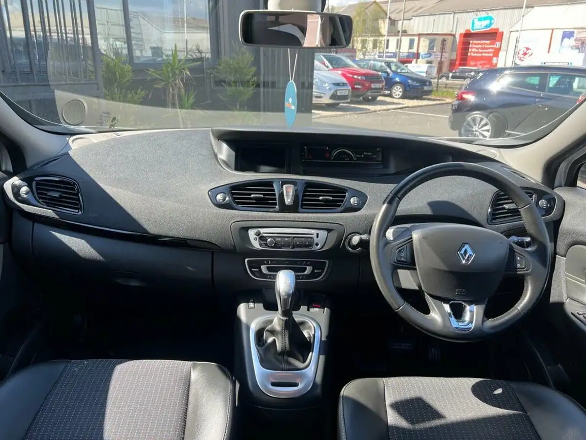 2014-renault-scenic-15td-dynamique-tom-tom-edc-auto-big-7