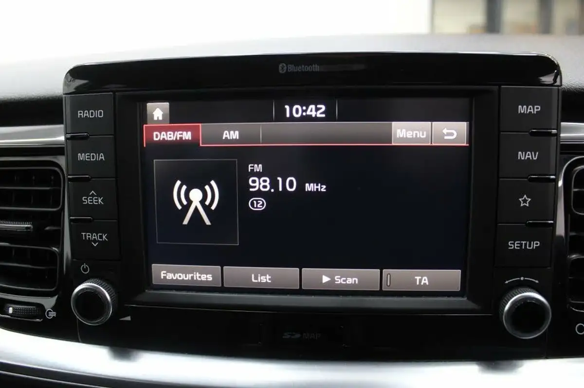 2018-kia-stonic-10-t-gdi-4-big-19