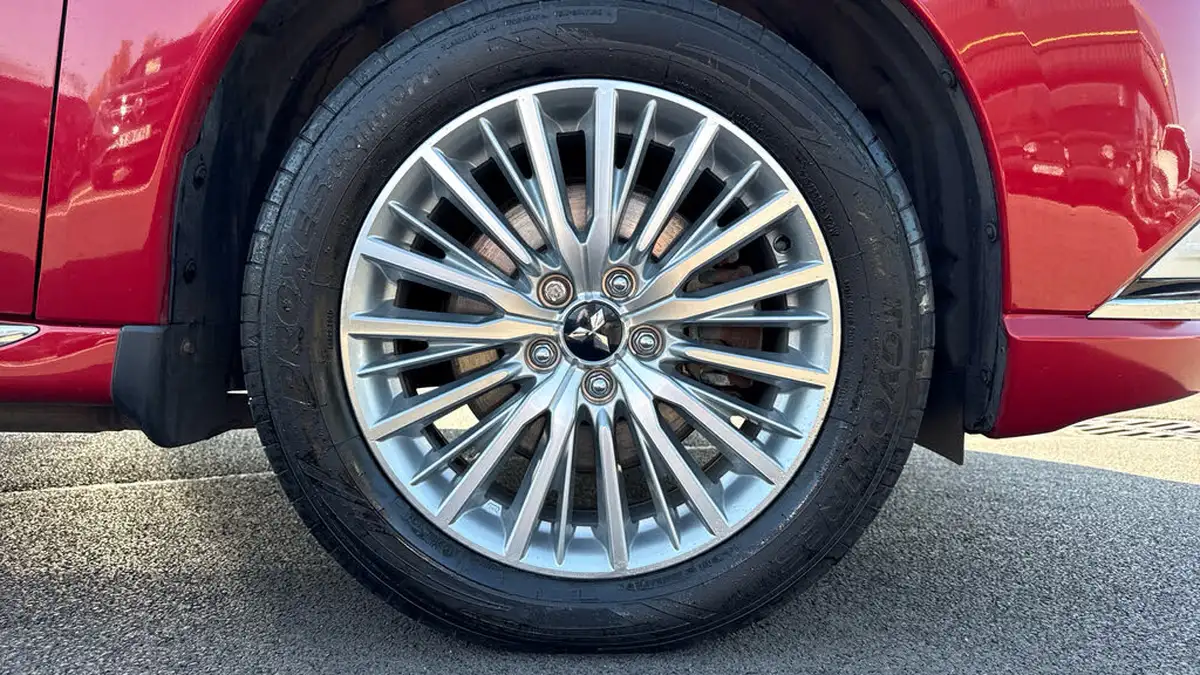 2019-mitsubishi-outlander-24-4h-phev-big-19