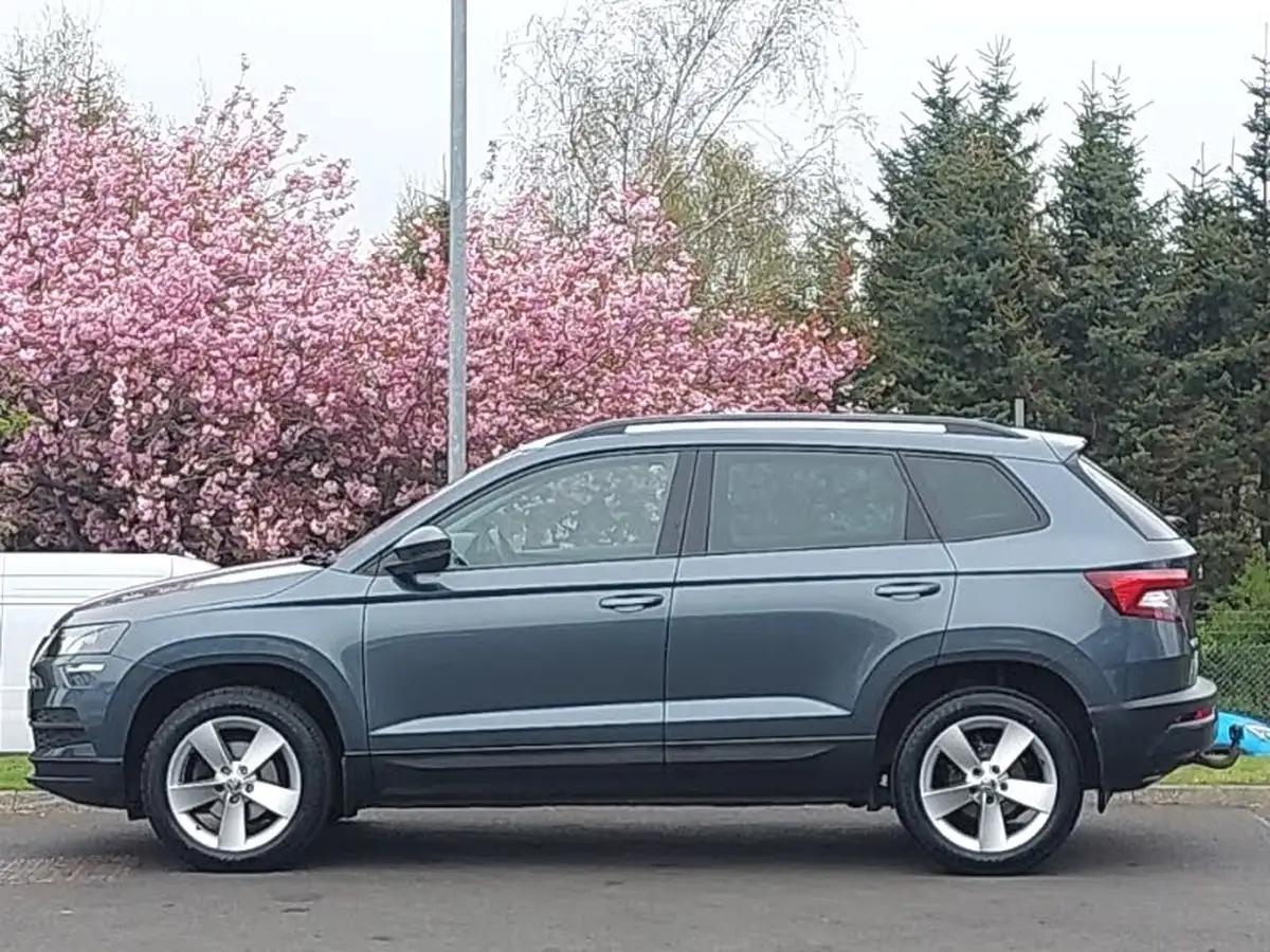 2021-skoda-karoq-15-tsi-se-big-3