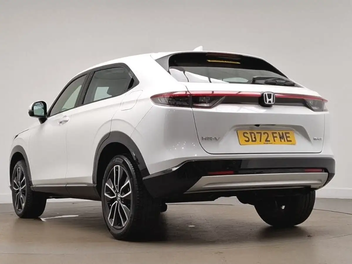 2022-honda-hr-v-15-i-mmd-advance-big-1