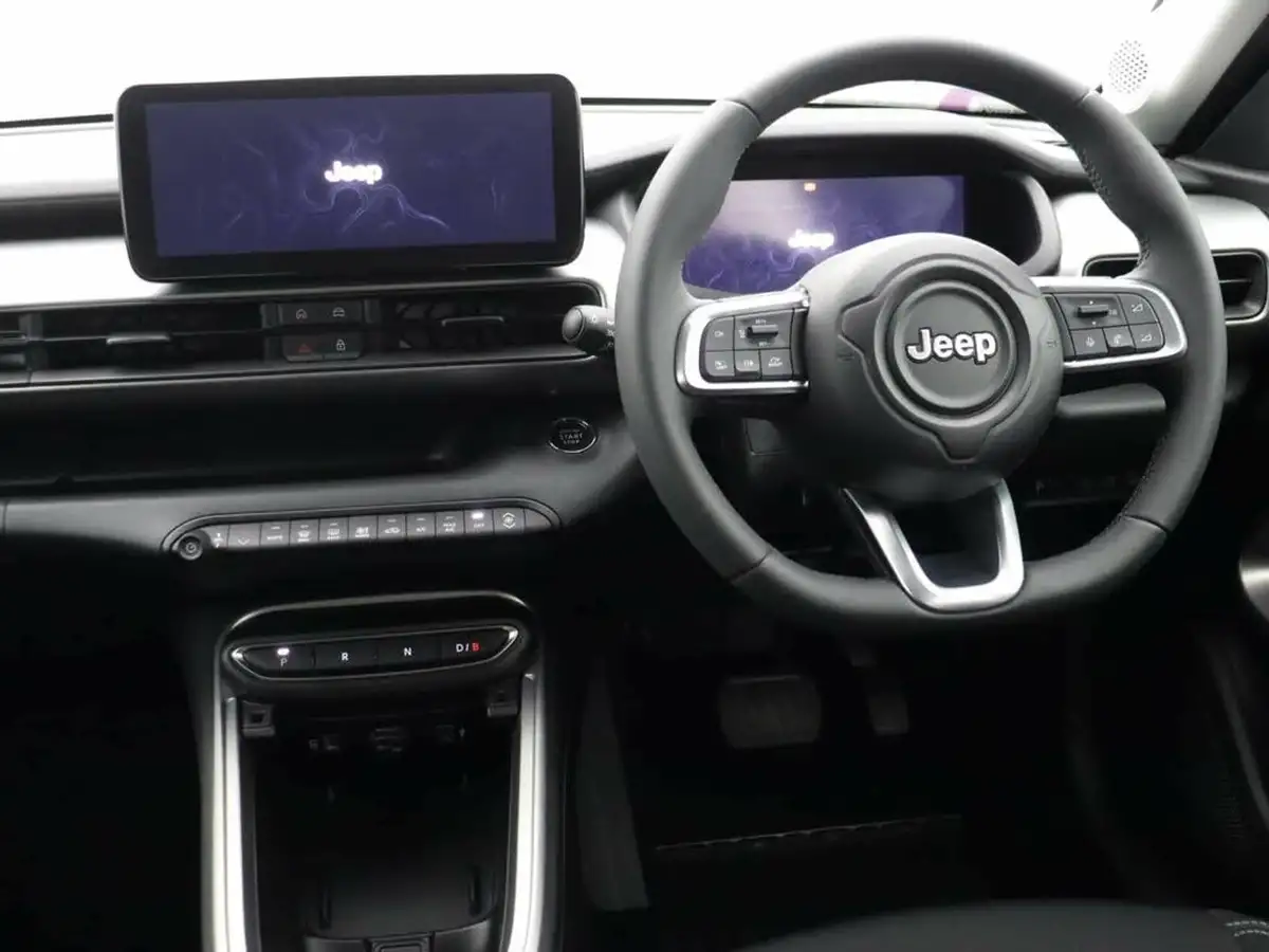 2024-jeep-avenger-e-summit-big-13
