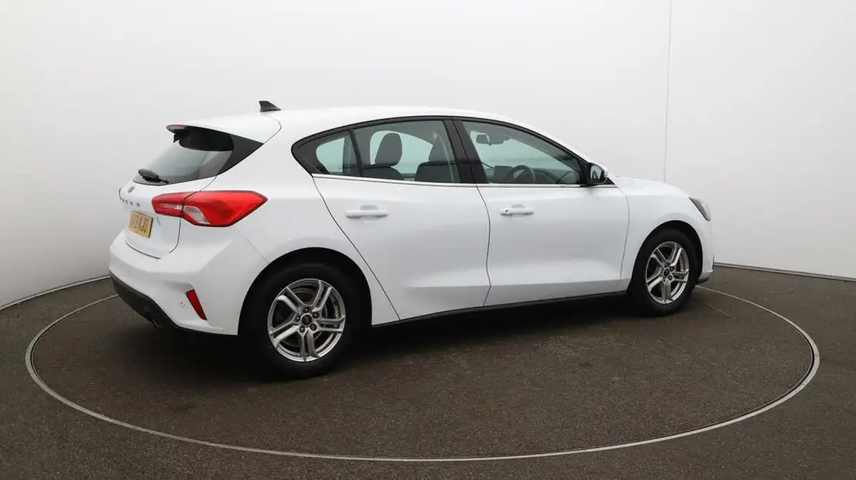 2020-ford-focus-15-zetec-120ps-hatchback-big-43