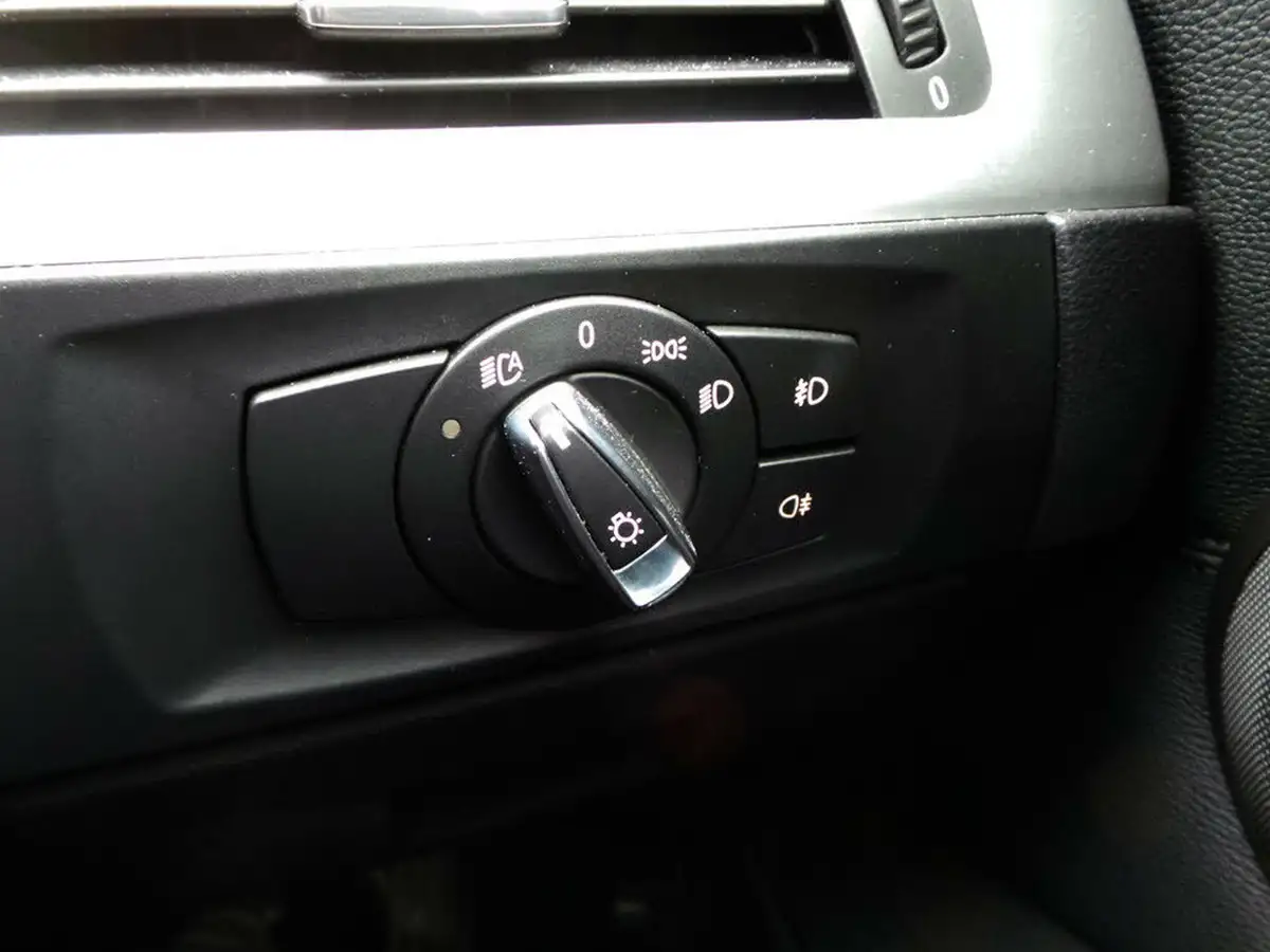 2011-bmw-3-series-20td-320d-m-sport-coupe-2d-auto-big-11