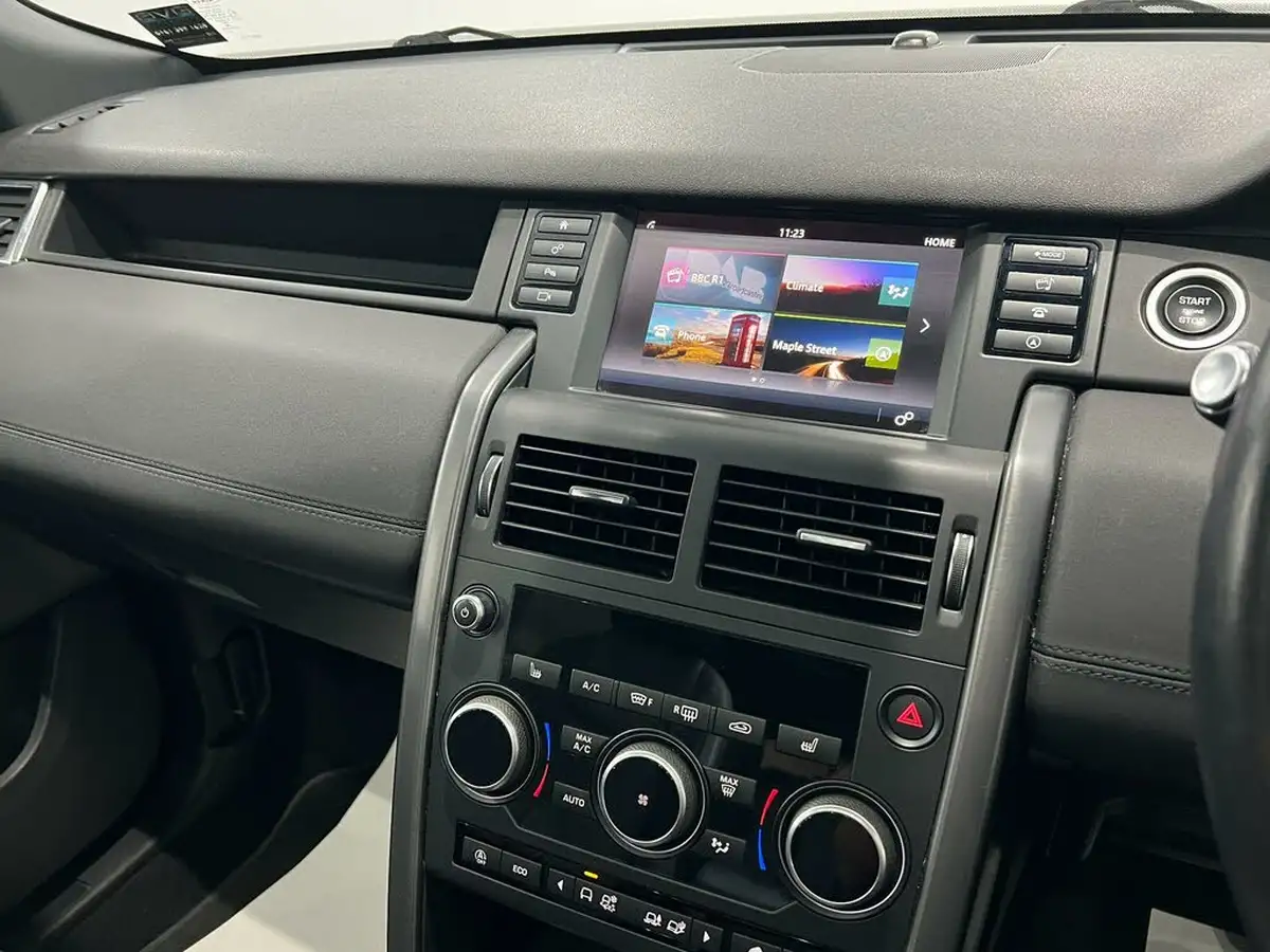 2019-land-rover-discovery-sport-20td4-landmark-big-32