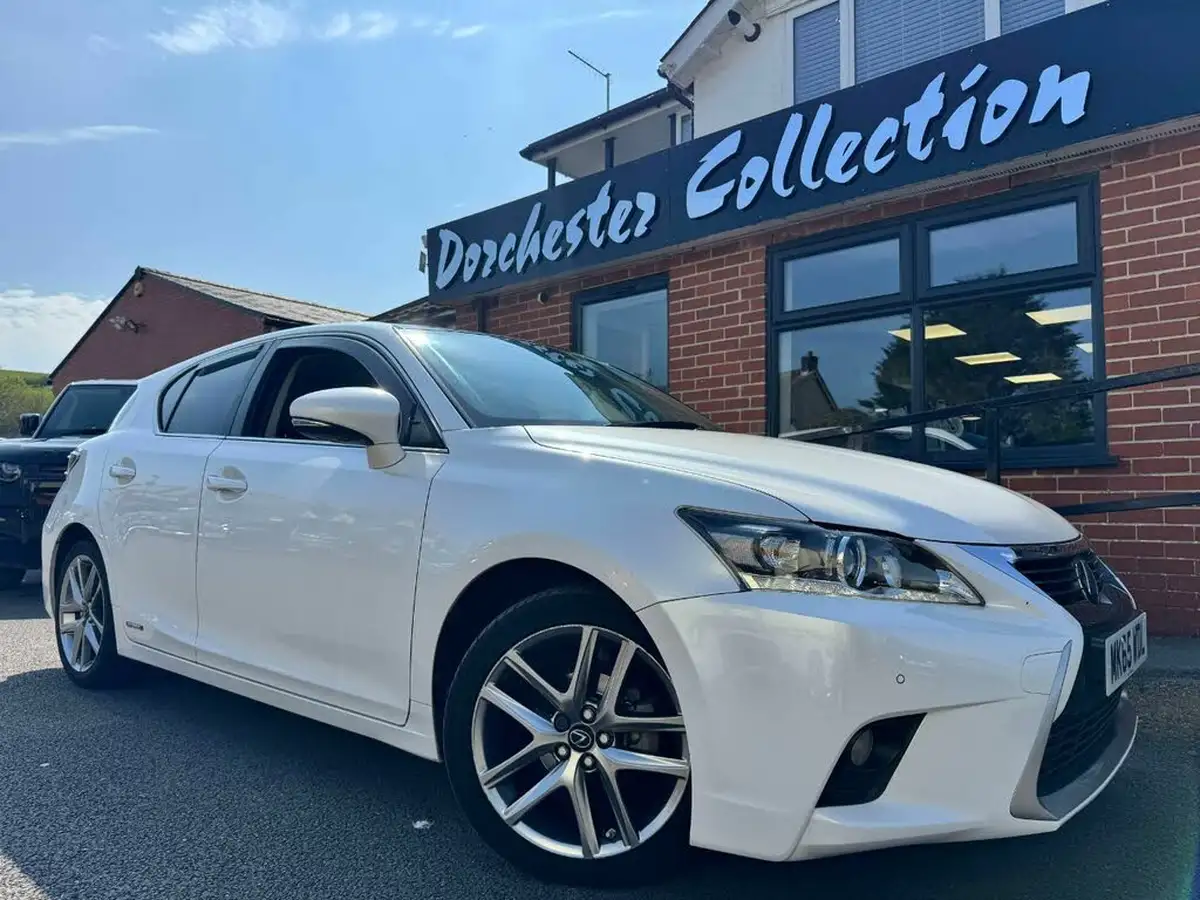 2015-lexus-ct-200h-18-advance-plus-big-0