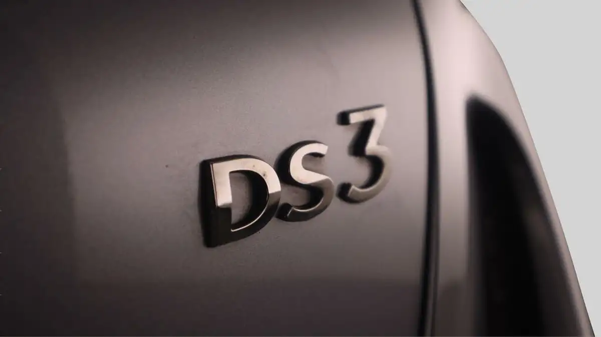 2021-ds-ds-3-crossback-e-tense-prestige-big-22