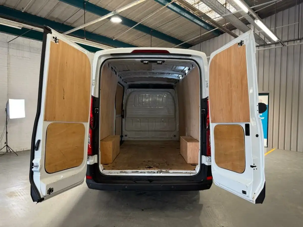2023-maxus-deliver-9-big-12