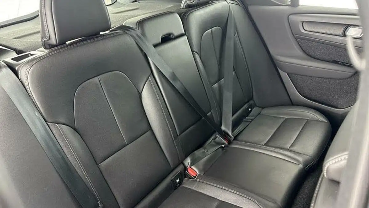 2021-volvo-xc40-20-b4-inscription-pro-194bhp-auto-big-15