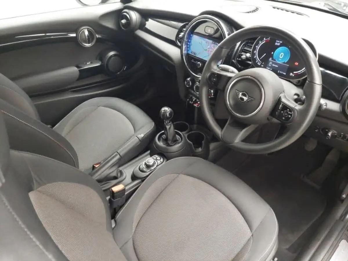 2021-mini-cooper-15-one-classic-3d-big-12