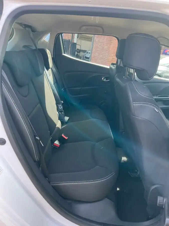 2015-renault-clio-12-dynamique-nav-big-20