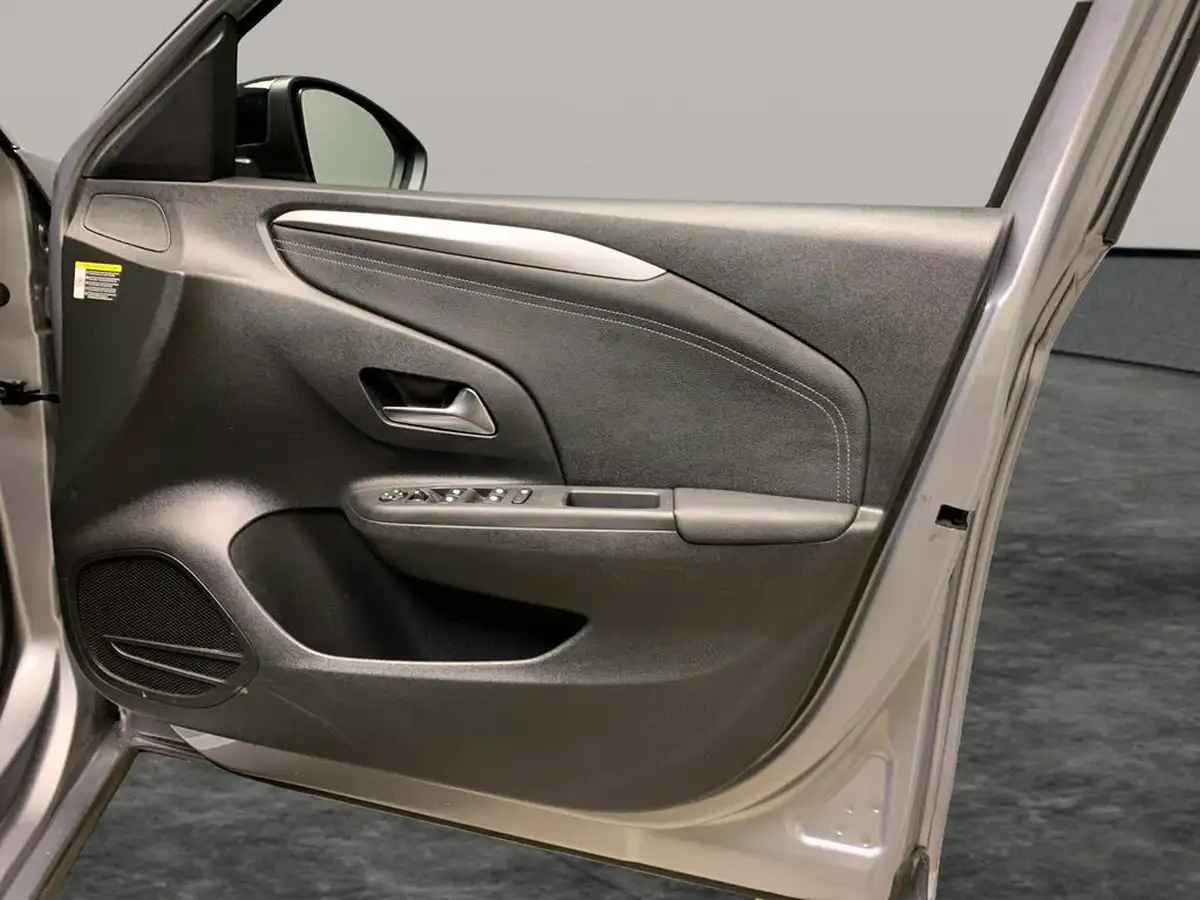 2021-vauxhall-corsa-e-sri-premium-big-31