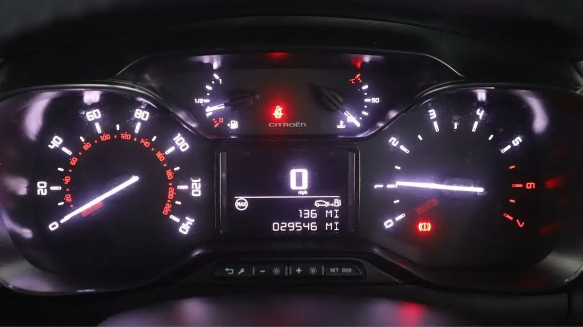 2021-citroen-c3-12-puretech-shine-83ps-big-10