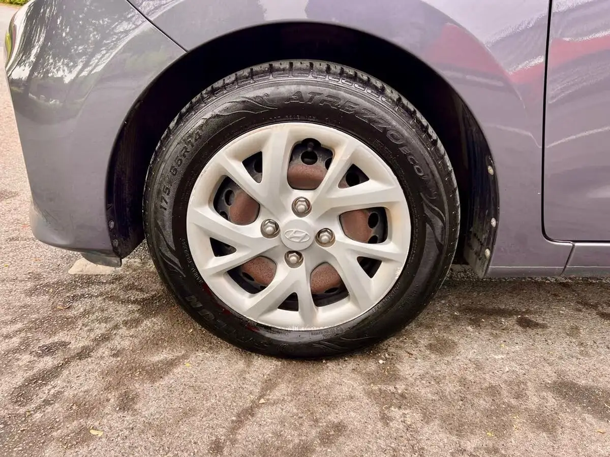 2018-hyundai-i10-10-se-67ps-big-39