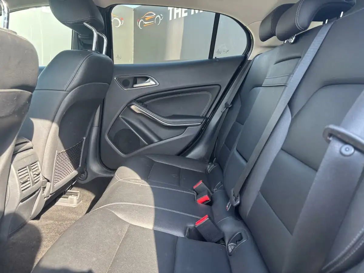 2016-mercedes-benz-gla-class-21d-gla-200d-sport-ss-7g-dct-big-35