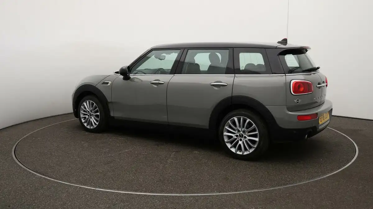 2018-mini-clubman-15-cooper-ss-big-28