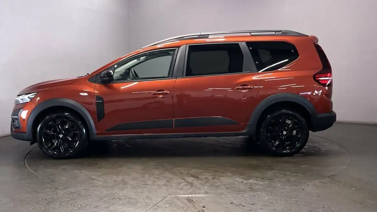 2023-dacia-jogger-10-tce-extreme-se-big-4