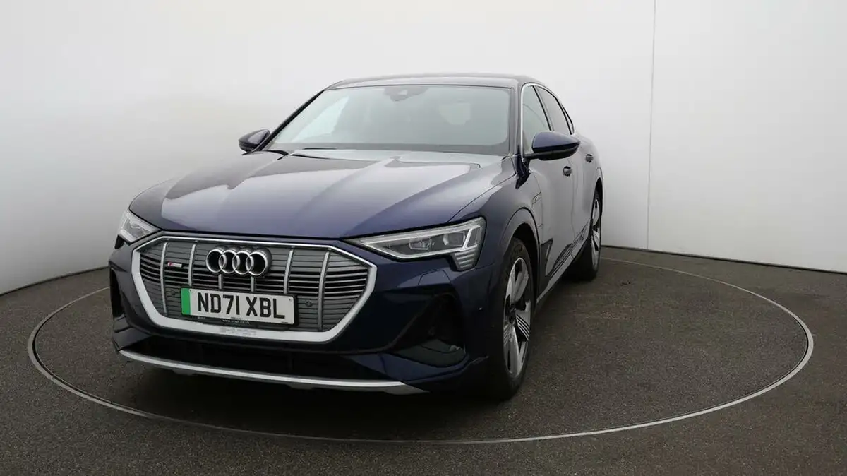 2021-audi-e-tron-55e-s-line-sportback-big-32