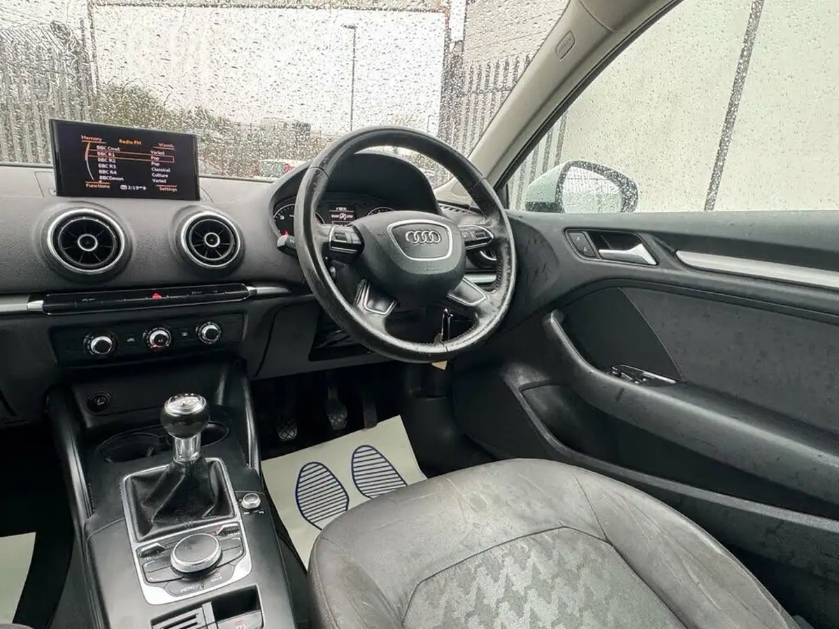 2013-audi-a3-16td-se-hatchback-3d-big-17