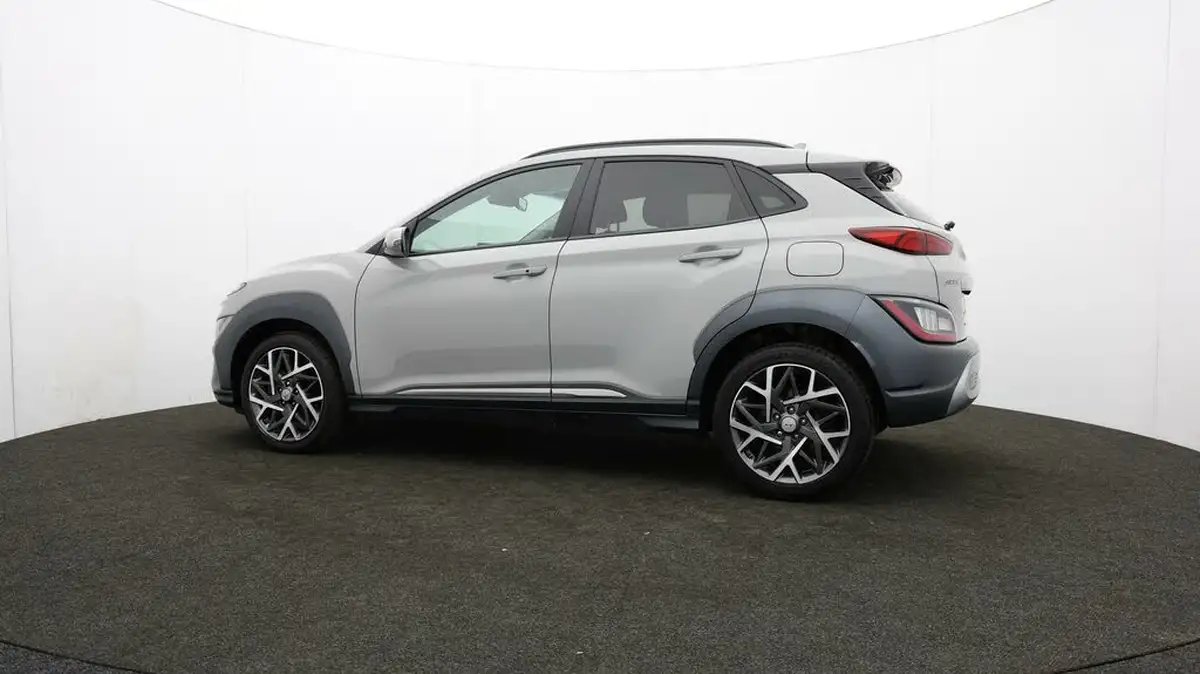 2023-hyundai-kona-16-gdi-premium-big-74