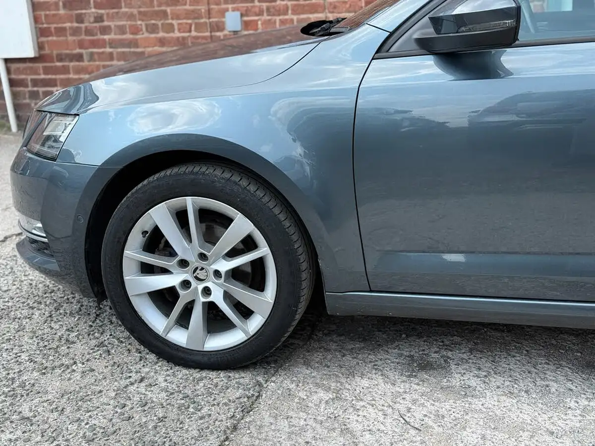 2017-skoda-octavia-16tdi-se-l-115ps-hatchback-1596cc-dsg-big-59