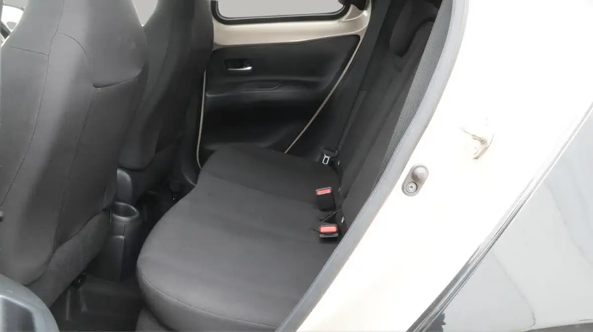 2022-toyota-aygo-x-10-vvt-i-edge-cvt-big-16