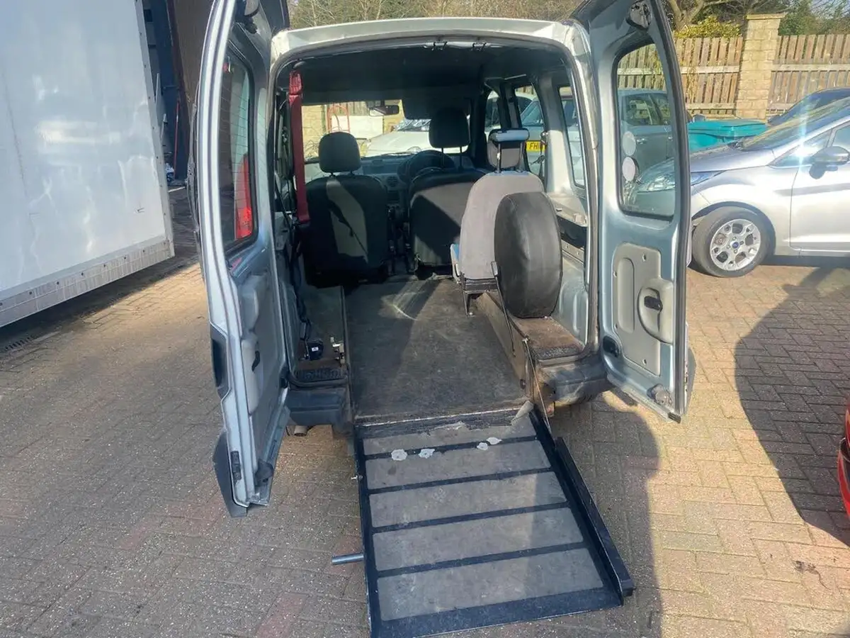 2008-renault-kangoo-12-authentique-big-0