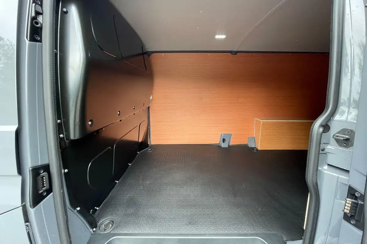 2024-volkswagen-transporter-20bitdi-t32-sportline-bmt-swb-panel-van-big-35