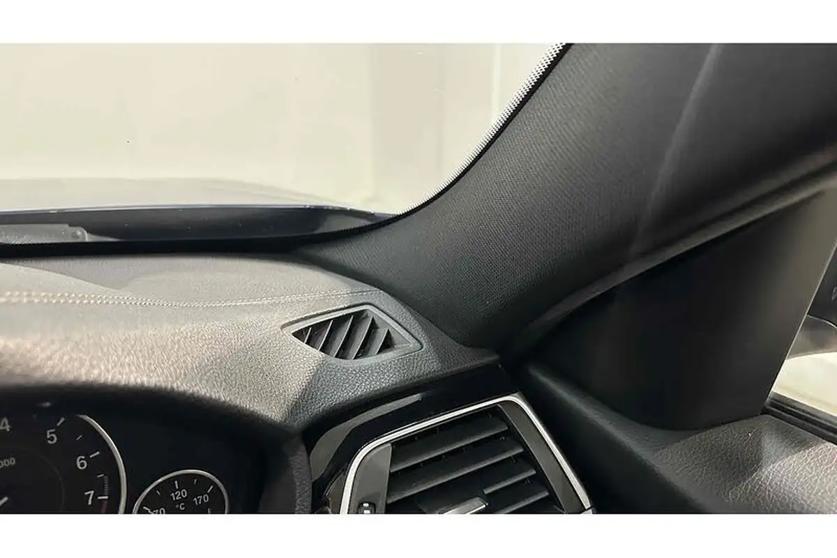 2018-bmw-3-series-20-320i-sport-saloon-4d-auto-big-26